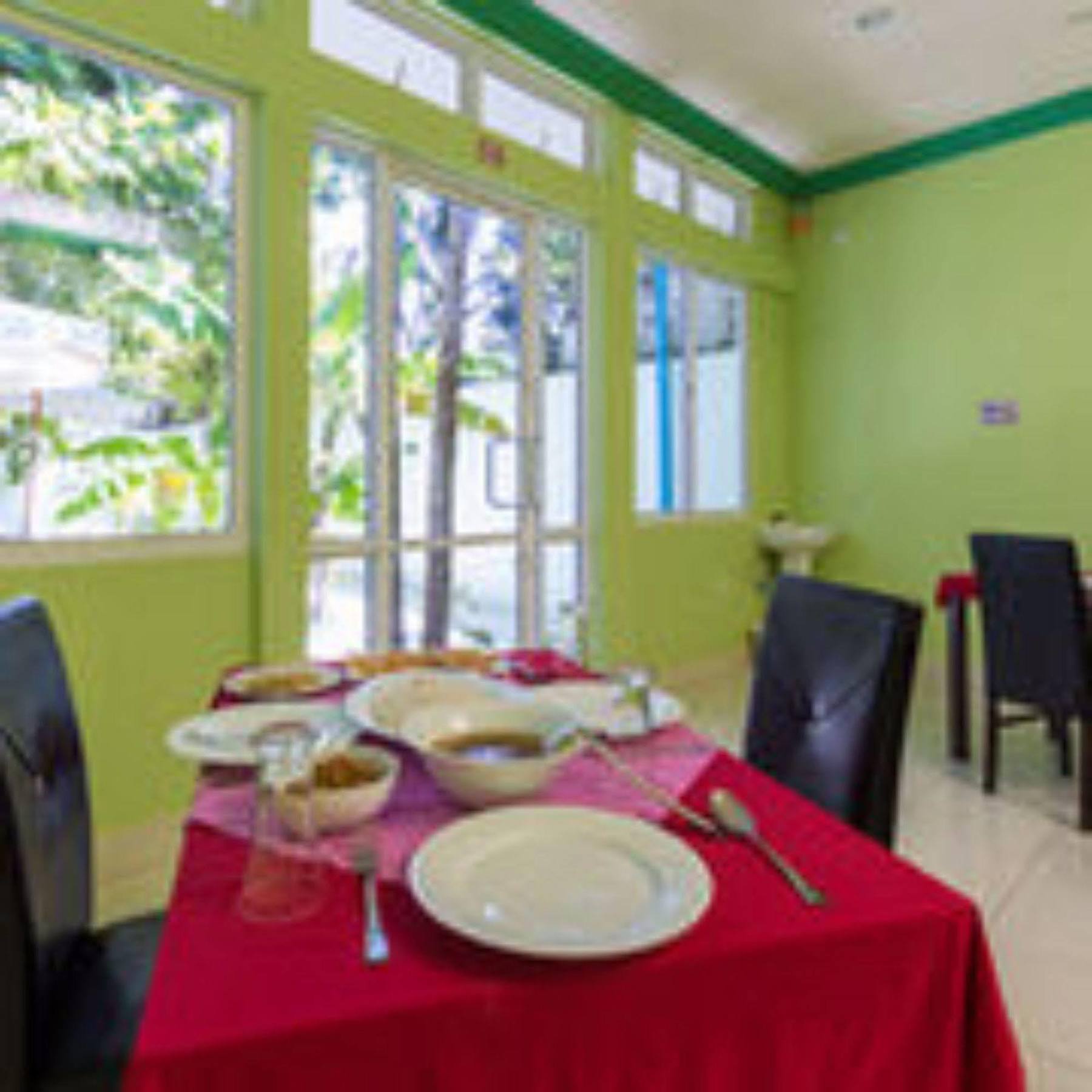 Feridhoo Inn ภายนอก รูปภาพ